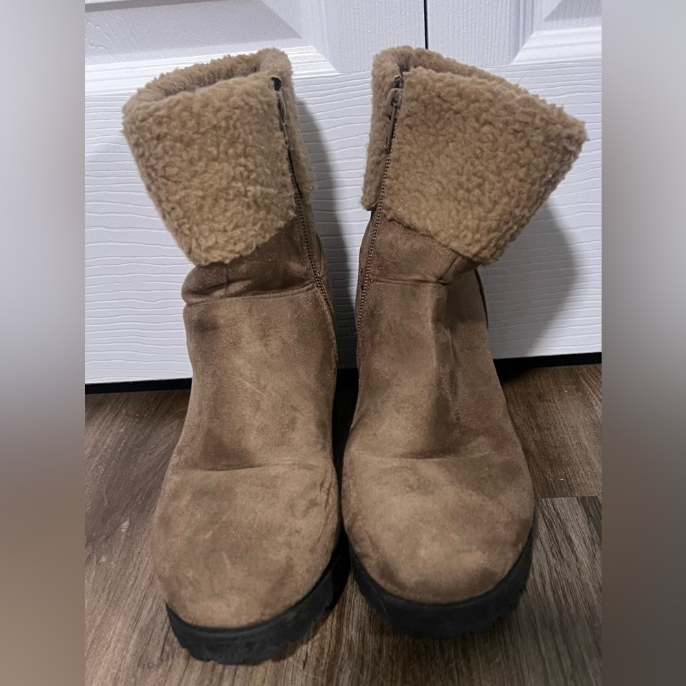 Women's Olivia Miller Brown Ankle Side Zip Heeled Boots With Fleece Accent